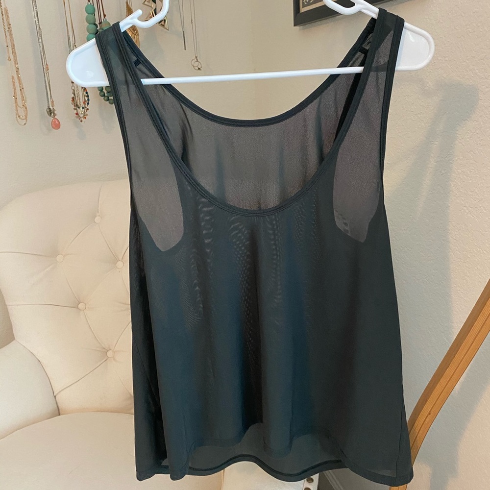Women’s Lululemon size 8 Get Low Scoop Tank
